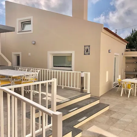 Tatil Evi Zeca Holidays -atalaia Fall Mezanine Ideal Trabalhar