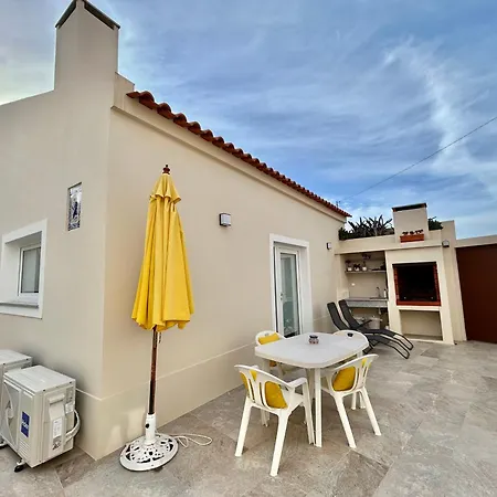 Casa de Férias Zeca Holidays -atalaia Fall Mezanine Com Ar Cond