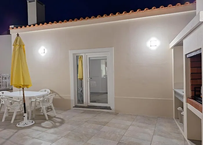Zeca Holidays -atalaia Fall Mezanine Ideal Trabalhar Tatil Evi
